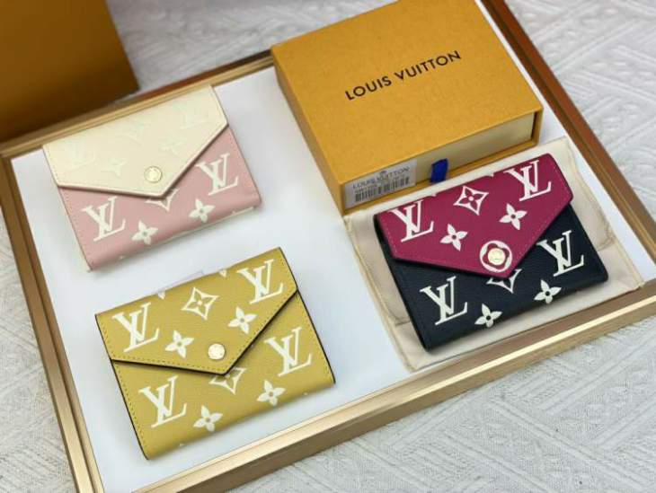 Picture of Louis Vuitton Wallets _SKUfw239241979fw